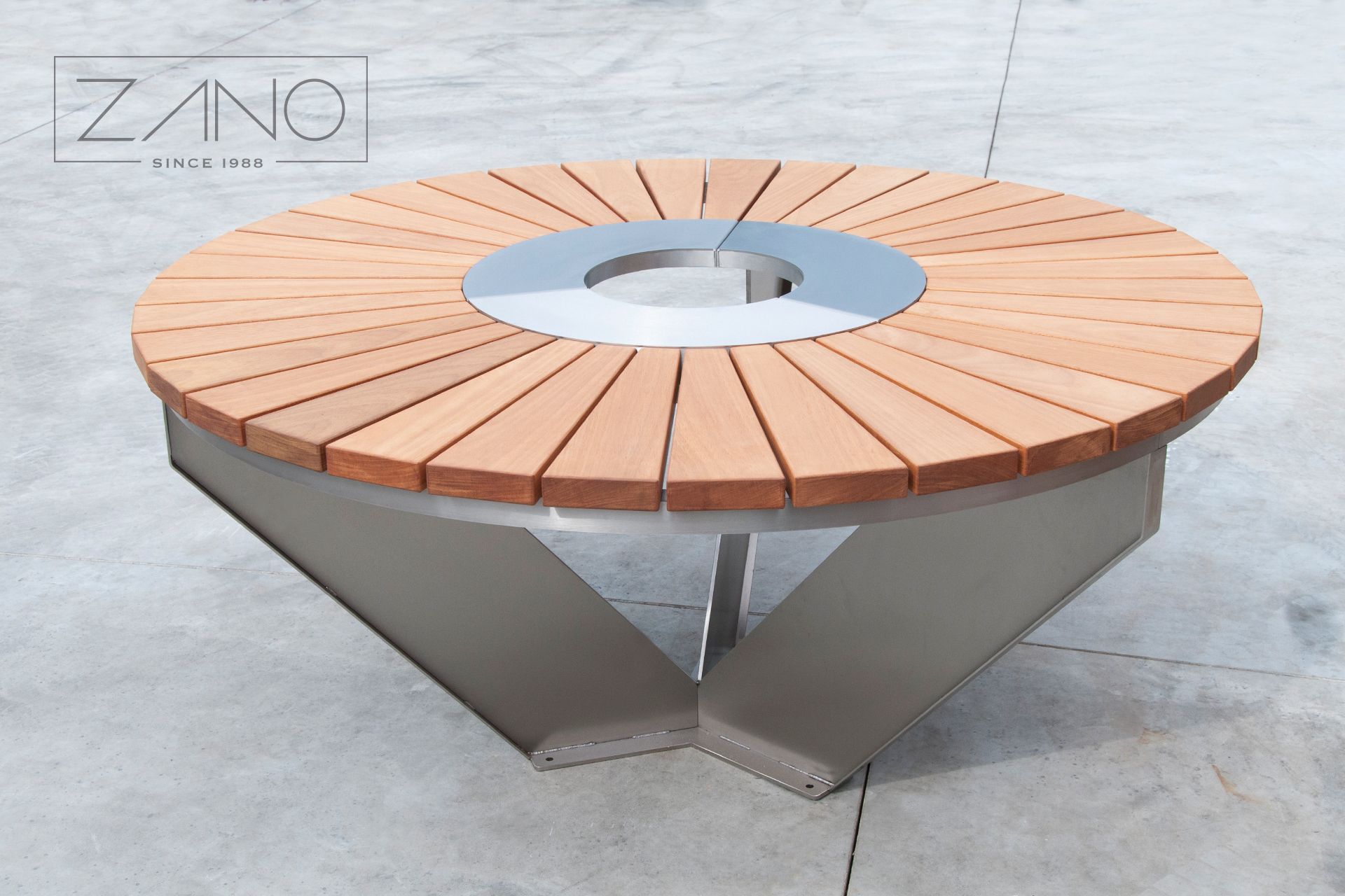 Steel round table with wooden top