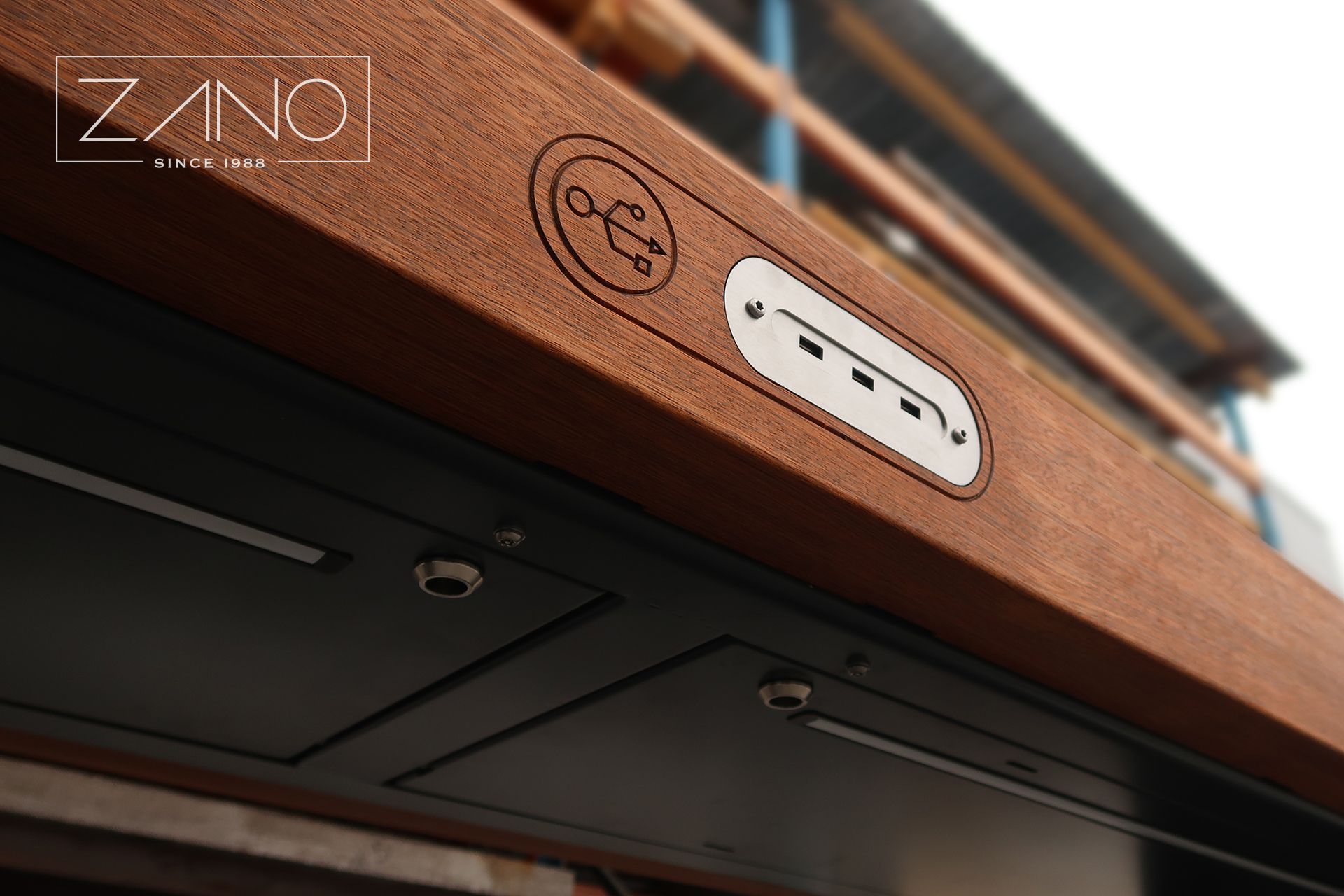 Photon - solar bench with Jatoba exotic wood